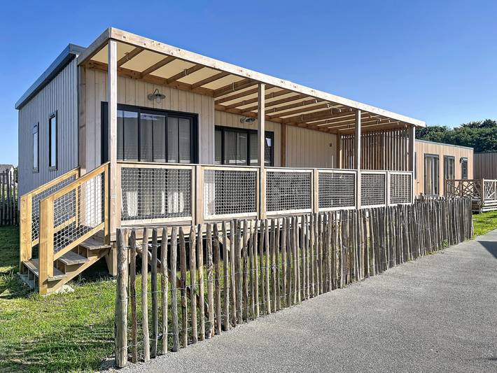 Chalet pour 6 personnes, avec terrasse et piscine