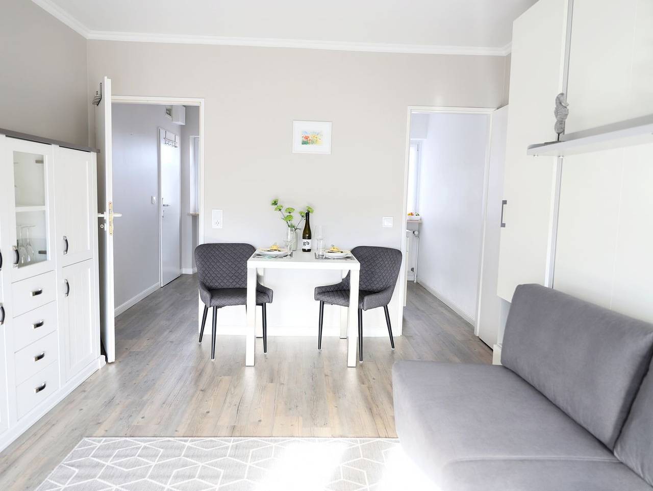 Ganze Wohnung, Moderne 1-Zi.-Ferienwohnung in Westerland mit Südbalkon und Stellplatz in Westerland, Sylt (Gemeinde)