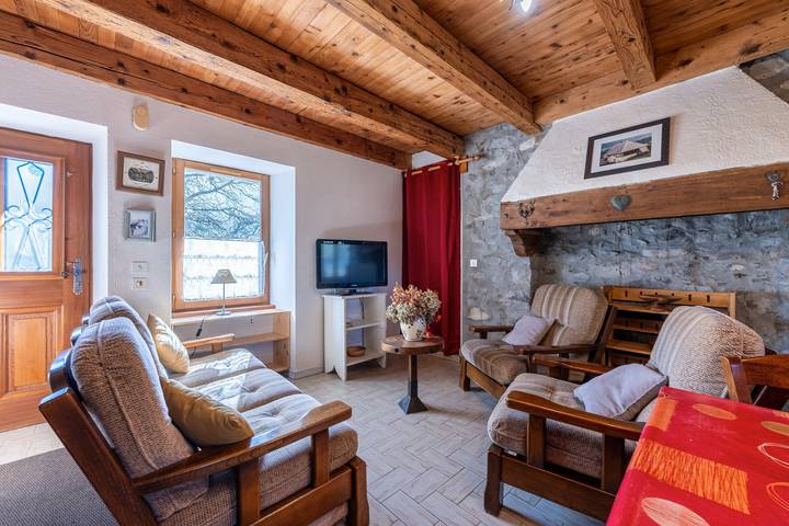 Maison "La Belle Étoile" avec vue sur la montagne et jardin partagé in La Sambuy-Seythenex, Seythenex