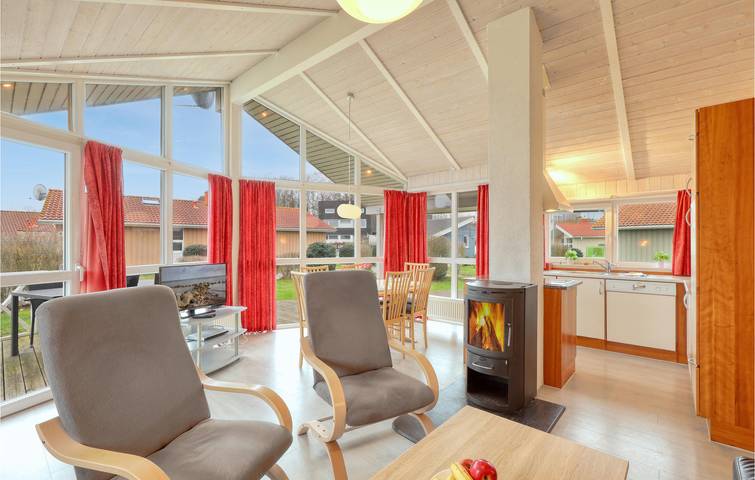 Rückzugsort am Meer: Charmantes Apartment mit Terrasse und Parkplatz, 500 m zum Strand in Schönhagen, Brodersby