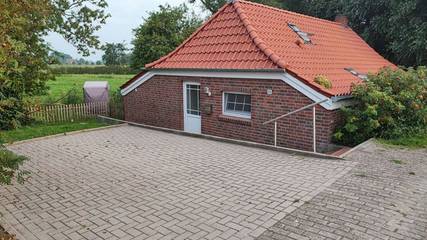 Ferienhaus für 4 Personen, mit Garten und Terrasse, mit Haustier in Jemgum