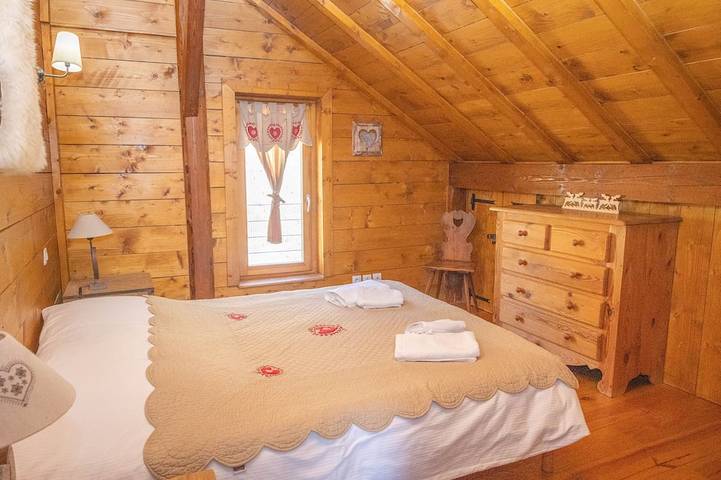 Le Refuge de Louis, authentique grange rénovée avec sauna in Ventron, Parc naturel régional des Ballons des Vosges