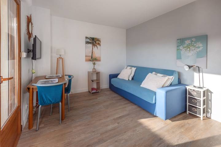 Appartement entier, Le Fabre Azur - 600 m de la plage, parking in Fréjus Plage, Fréjus
