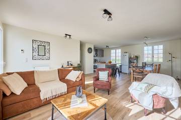 Gîte pour 6 personnes, avec terrasse et jardin à Graye-sur-Mer