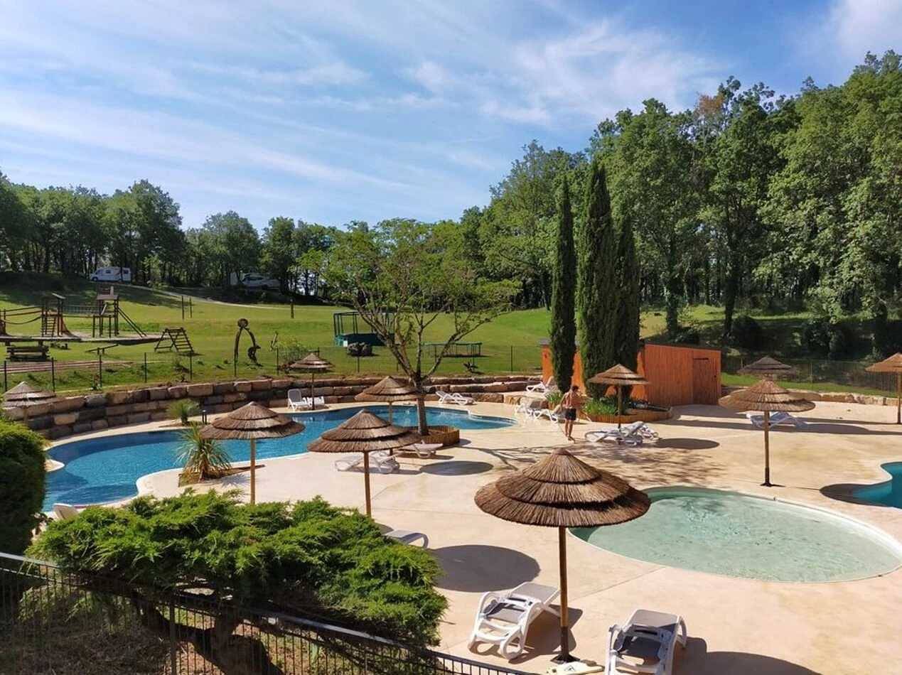 Chalet 3 étoiles - Piscine - efchcc in Saint-Cirq-Lapopie, Causses du Quercy Regional Nature Park