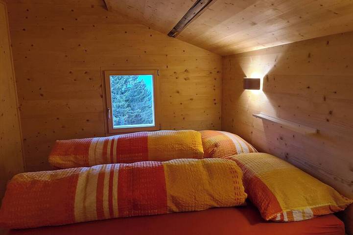 Ganze Wohnung, Maiensäss Tegia Cucagna, Rueun, (Rueun), 56001B in Rueun, Alpenarena