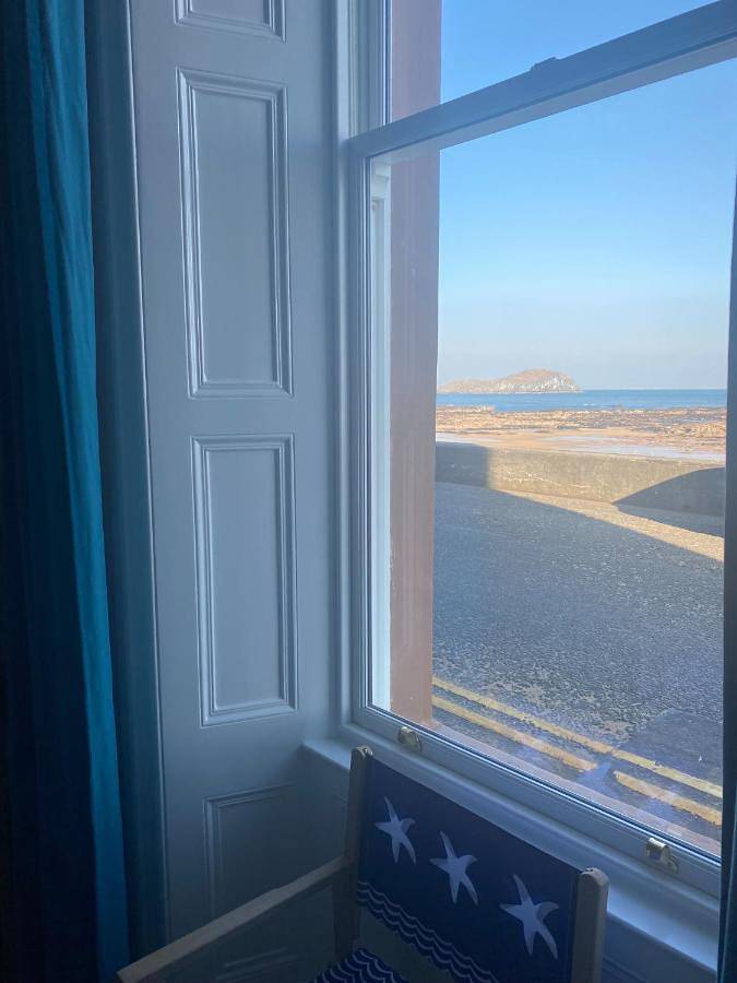 Entire apartment, Breakwater in North Berwick, Edinburgh and Lothian