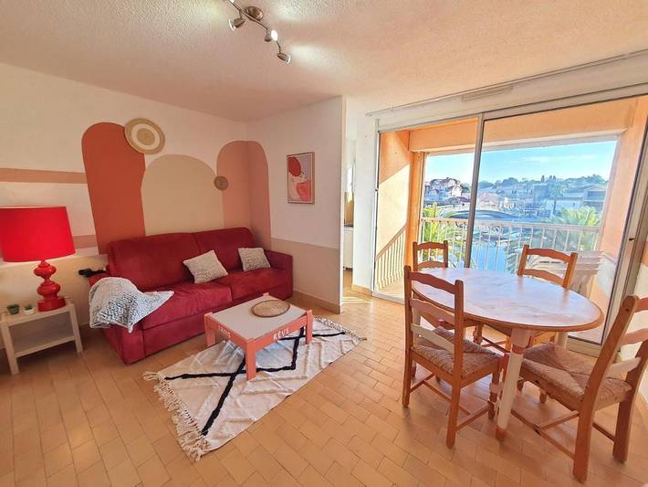 Gîte pour 3 personnes, avec vue et balcon dans Tour Barberousse Chateau De Gruissan