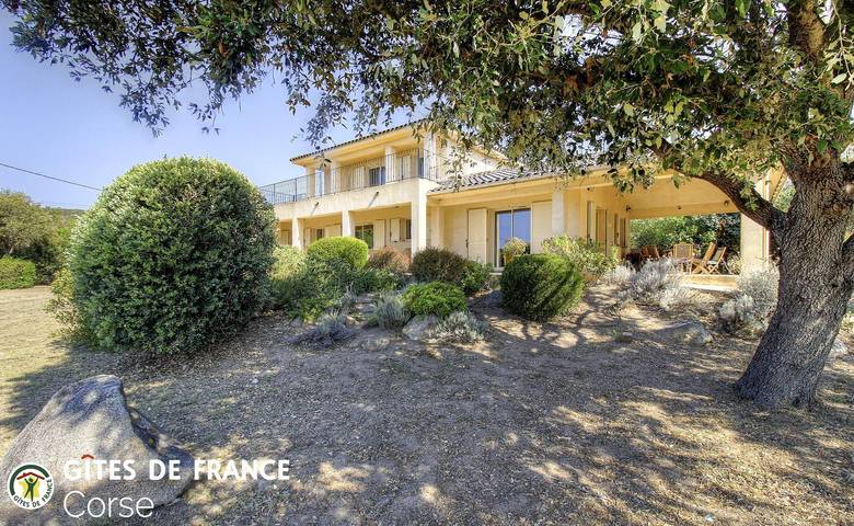 Gîte pour 9 personnes, avec Terrasse et Jardin ainsi que Piscine et Sauna à Pianottoli-Caldarello - 3