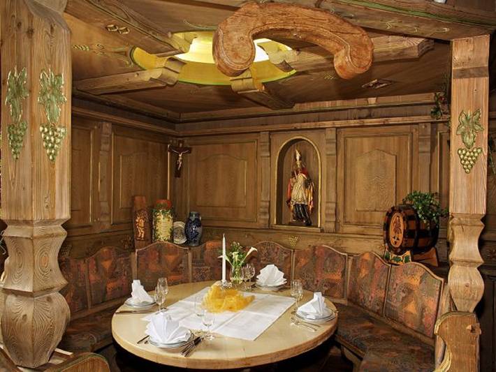 Goger Weinhotel - Standard Vierbettzimmer mit kostenfreiem Wlan in Sand am Main, Fränkisches Weinland