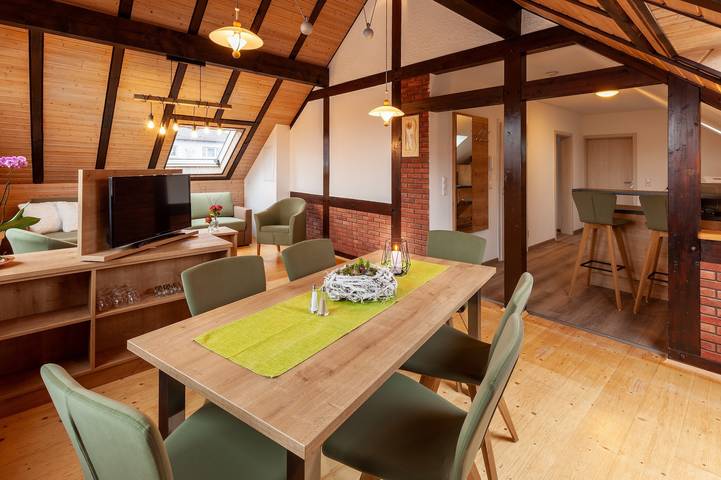 Ferienwohnung für 2 Personen, mit Balkon und Garten