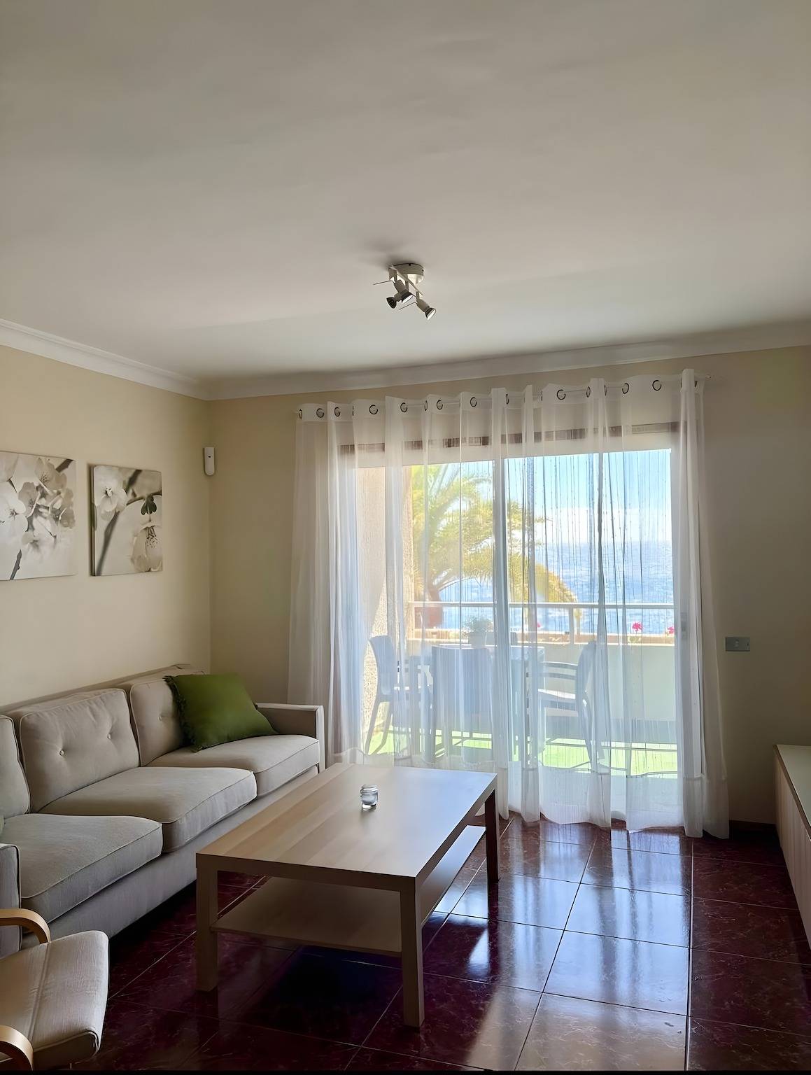Apartamento entero, Apartamento vacacional 'Sueños De Tabaiba Y Mar' con vistas al mar, balcón y Wi-Fi in Tabaiba, El Rosario