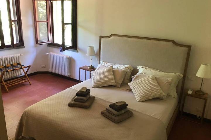 Tuscan villa with Florence, Pisa, Volterra & San Gimignano within 1 hour drive. in Palaia, Pisa e dintorni