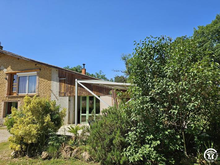 Gîte pour 6 personnes, avec Terrasse et Jardin