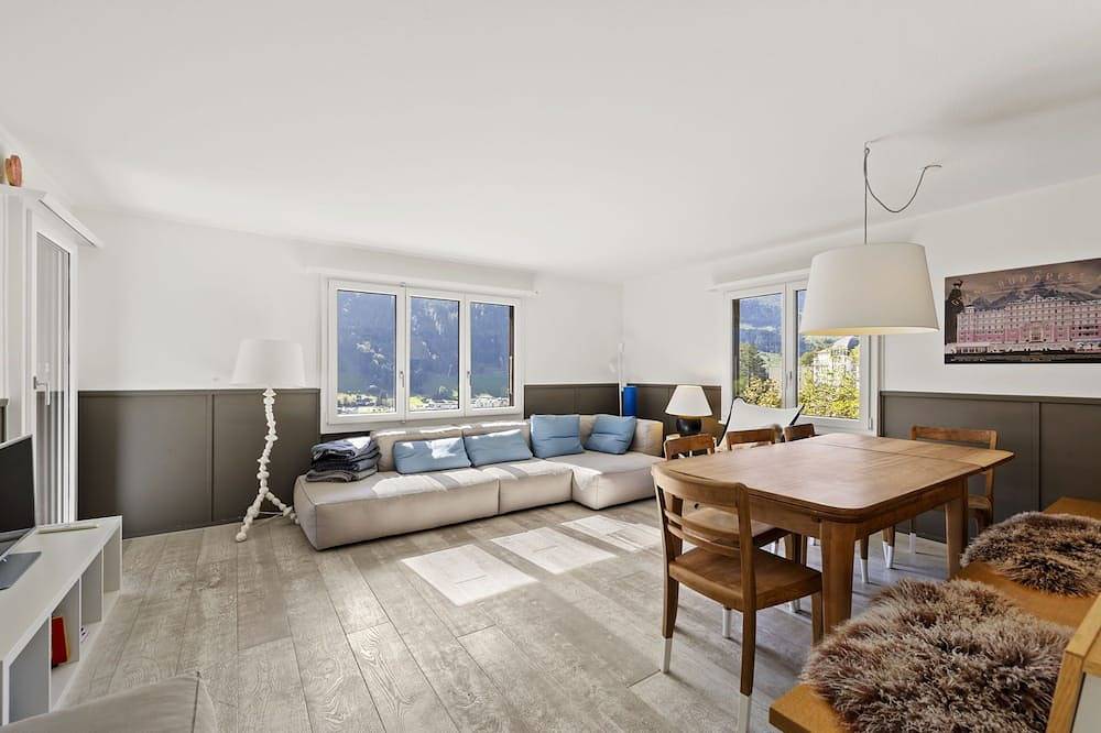 Sonnig Stylisches Chalet Ferienhaus in Engelberg mit 180 Grad Aussicht in Engelberg, Canton Obvaldo