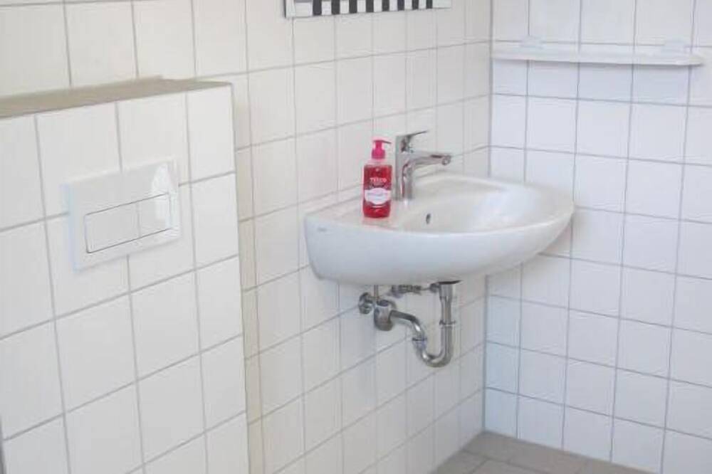 Ganze Wohnung, Ferienwohnung/App. für 3 Gäste mit 40m² in Dargun in Dargun, Mecklenburgische Seenplatte