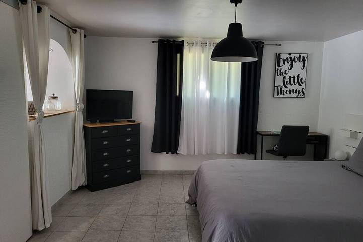 Location de vacances pour 3 personnes, avec terrasse et jardin à Le Thoronet - 4