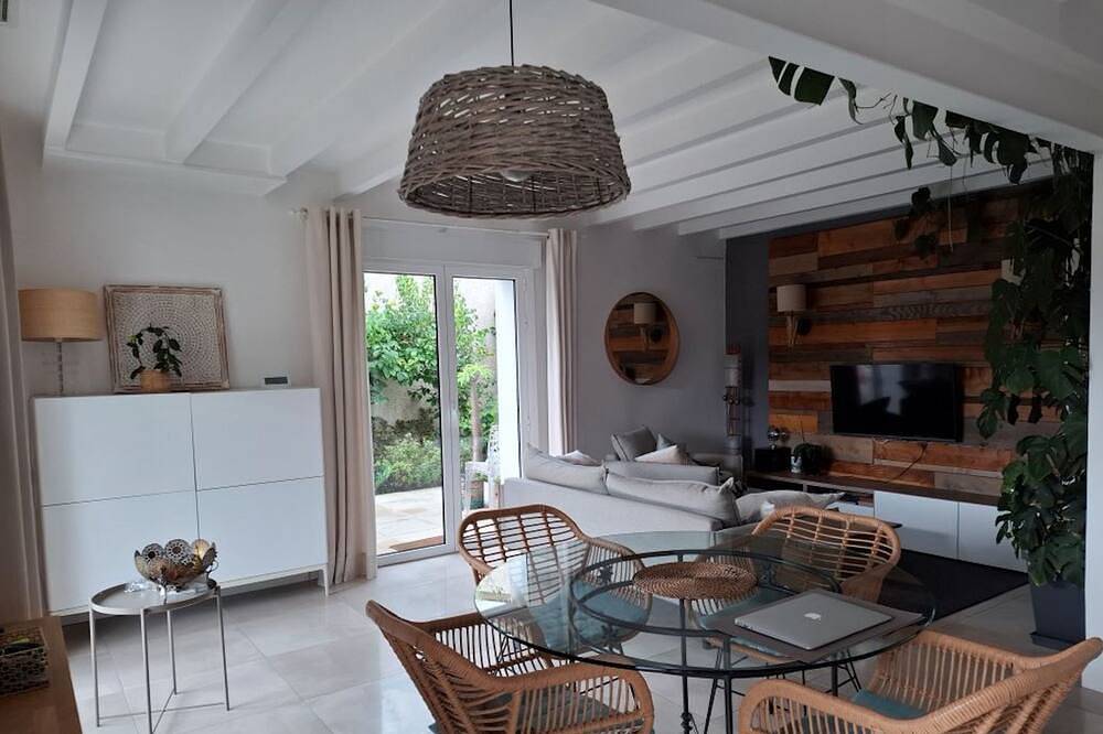 Villa De Plain Pied + Studio Climatises (6 Pers Max) Avec Joli Jardin in Seignosse, Côte d’Argent