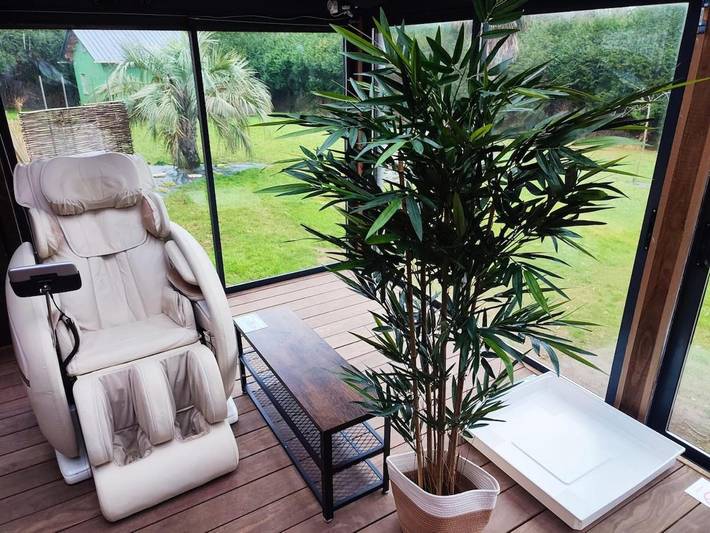 Location de vacances pour 3 personnes, avec piscine et jardin ainsi que terrasse et vue à Tinténiac - 4