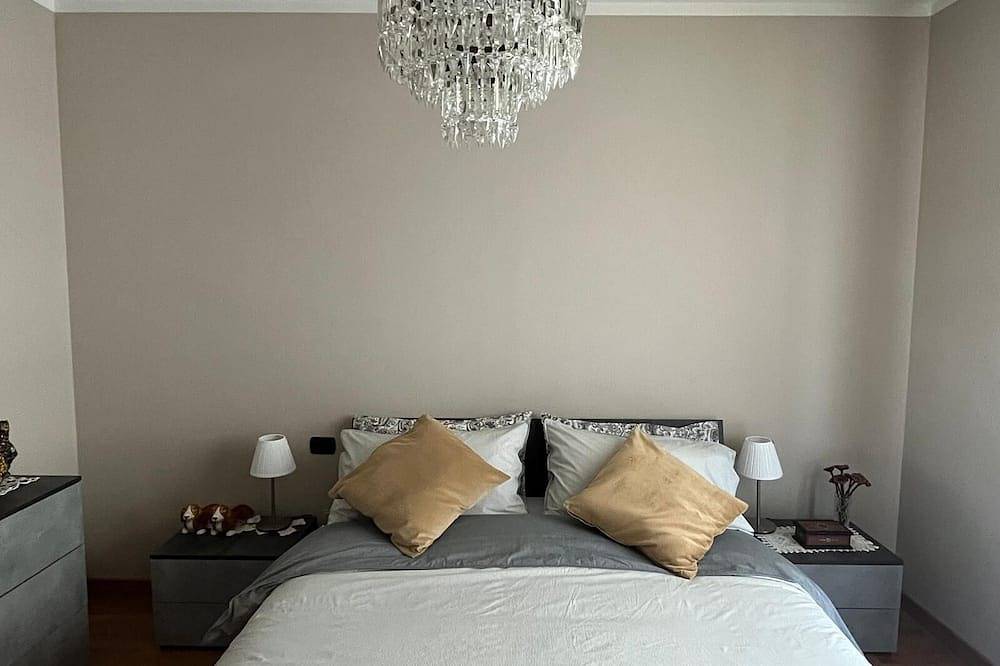 Apartamento entero, To Florence Apartment, 2 rooms 6 guests parking space in Prato, Provincia de Prato