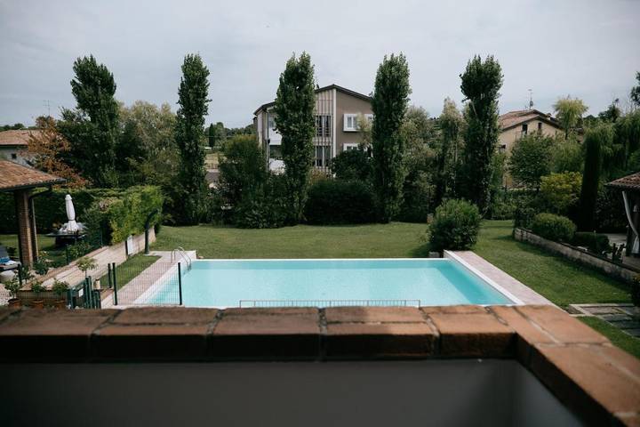 Apartamento de vacaciones para 2 personas, con jardín y terraza además de vistas y piscina - 1