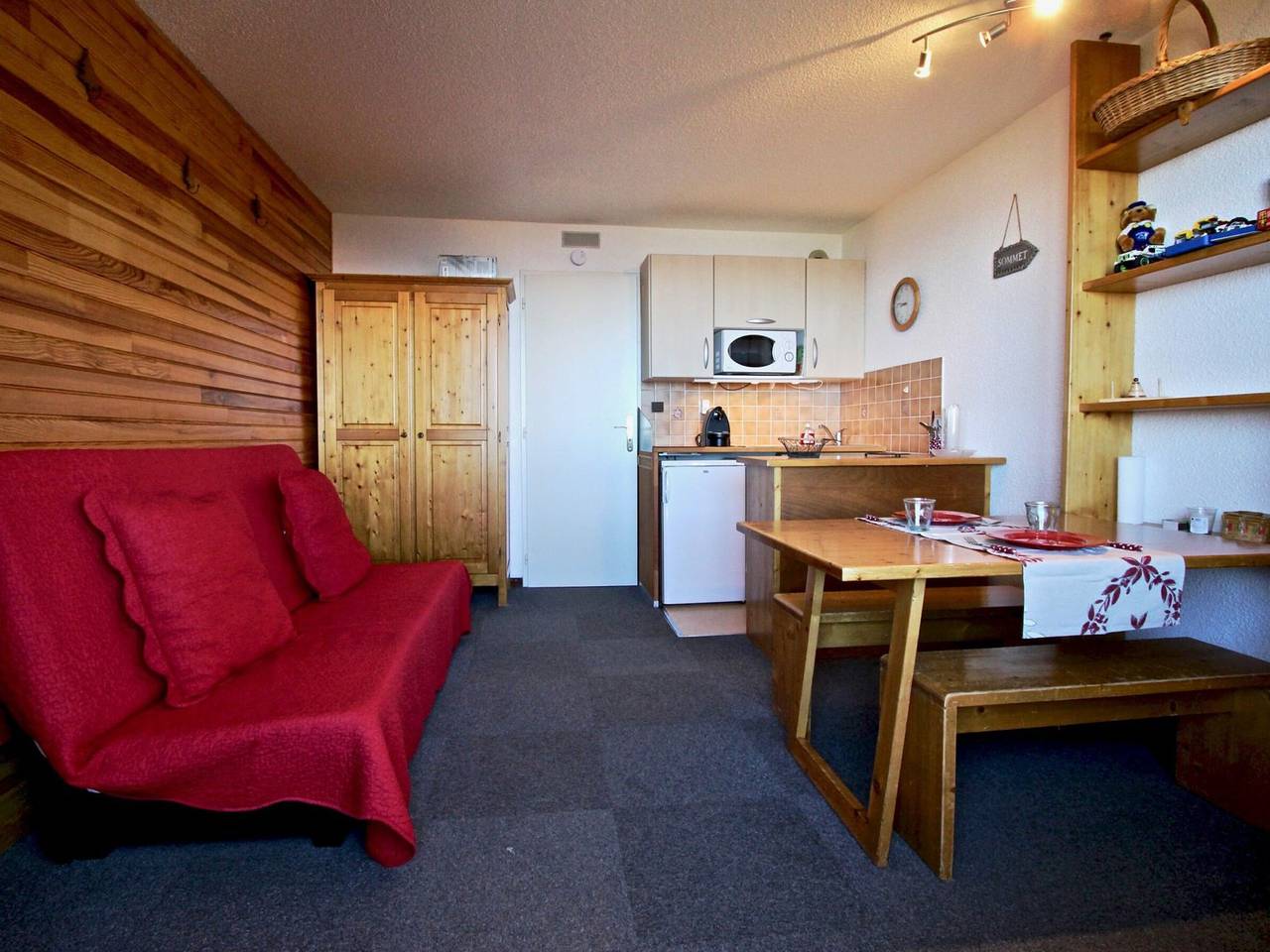 Studio entier, Studio cabine 21m² avec parking privé, 10ème étage Charmousse in Chamrousse, Parc national des Écrins