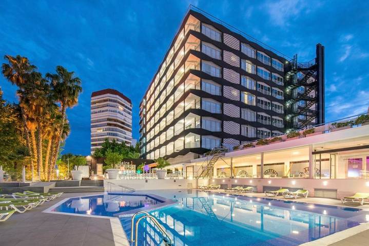 Apartahotel para 10 personas, con Terraza y Jardín además de Piscina y Sauna en Benidorm