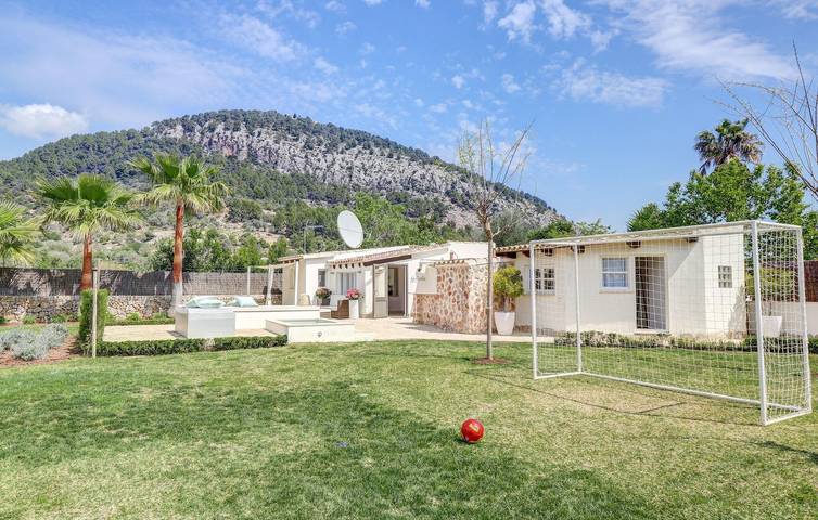 Finca mit Whirlpool für 8 Personen, mit Pool und Terrasse in Pollença - 4
