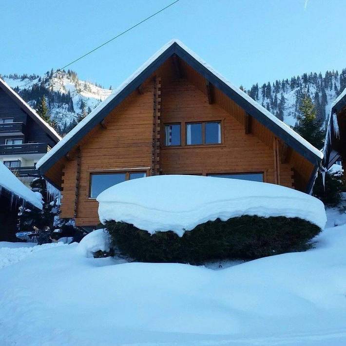 Chalet pour 8 personnes, avec Balcon et Terrasse ainsi que Vue sur le lac et Vue à Thollon-les-Mémises