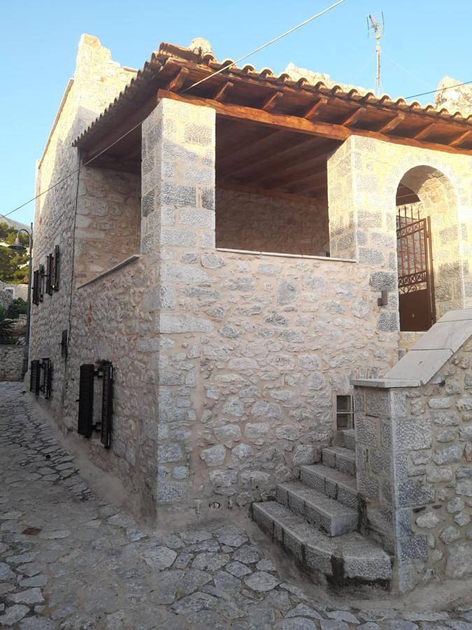 Villa per 6 persone, con panorama e balcone in Mani