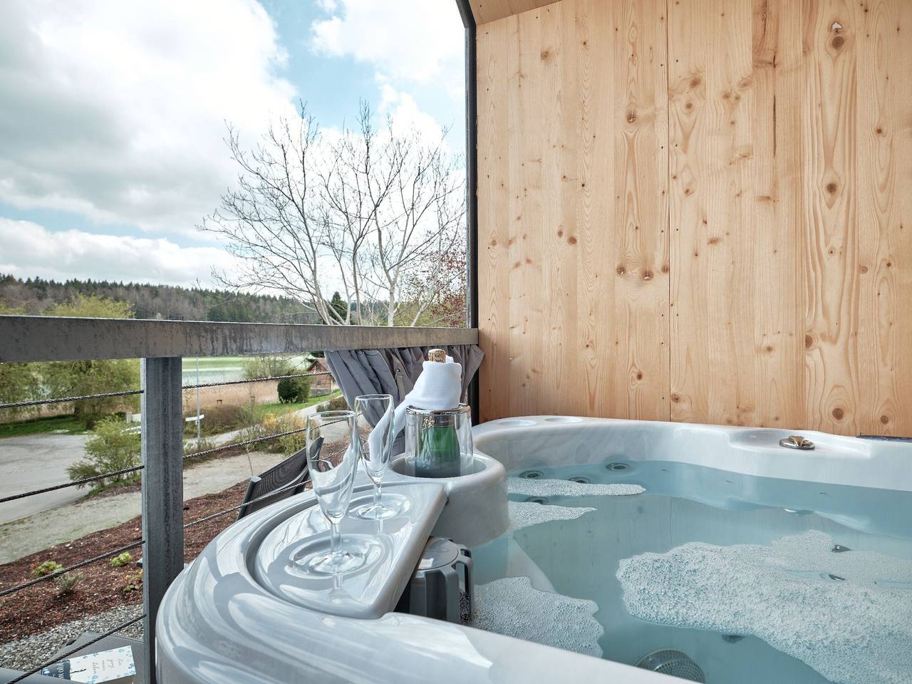 Casa de vacaciones 'Luxus Chalet Nr 7b' con vistas al mar, Wi-Fi y aire acondicionado in Bad Saulgau, Region Bodensee-Oberschwaben