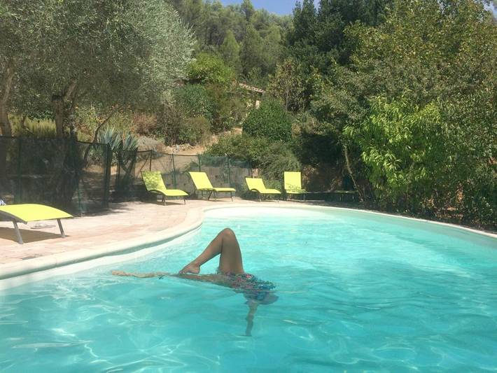 Maison d’hôte pour 2 personnes, avec jardin ainsi que vue et piscine