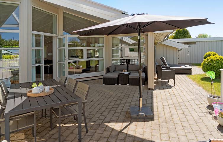 Ferienhaus für 7 Personen, mit Terrasse und Whirlpool sowie Garten und Sauna in Flovt Strand - 4