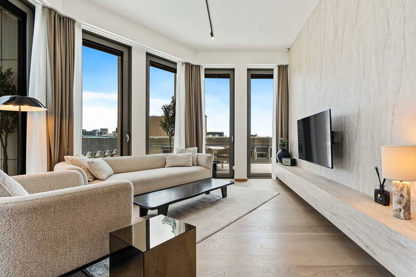 Appartamento intero, Zenit Royal - Designer City Apt w Stunning Views & Concierge in Lussemburgo (città), Lussemburgo
