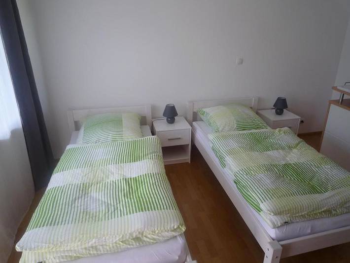 Ferienwohnung für 6 Personen, mit Balkon und Terrasse sowie Garten und Ausblick in Jagsthausen - 3