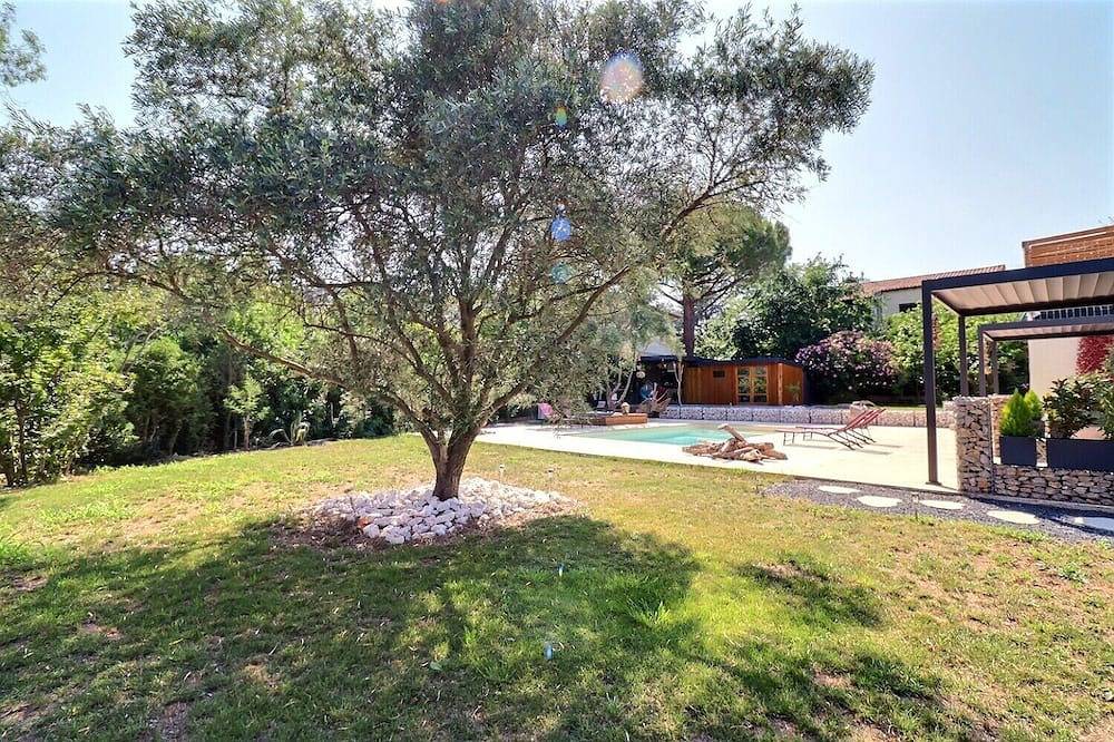 Appartement entier, Appartement 1 avec terrasse et piscine in Clermont-l'Hérault, Région de Lodève