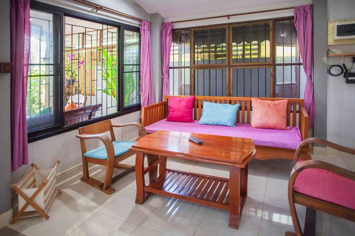 Holiday home for 4 people, with balcony and garden in Krabi Province