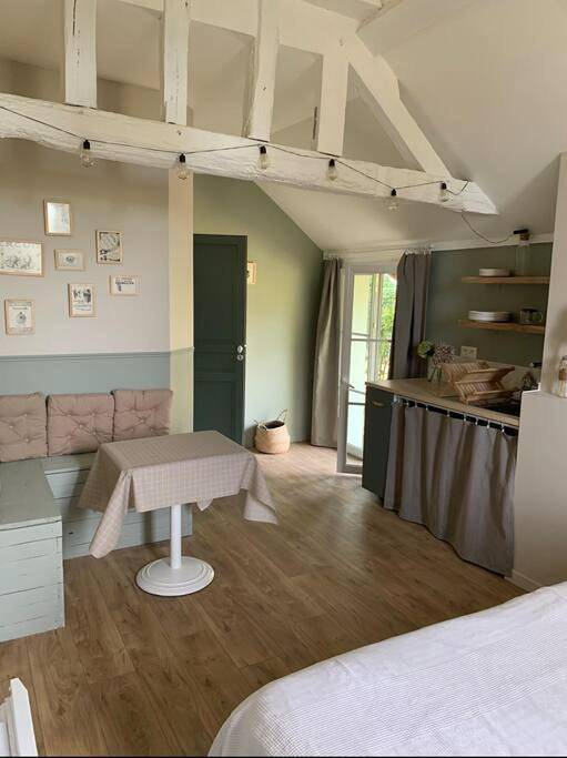 Appartement entier, Studio du Grand Beaumont in Saint-Jean-des-Mauvrets, Vallée de la Loire