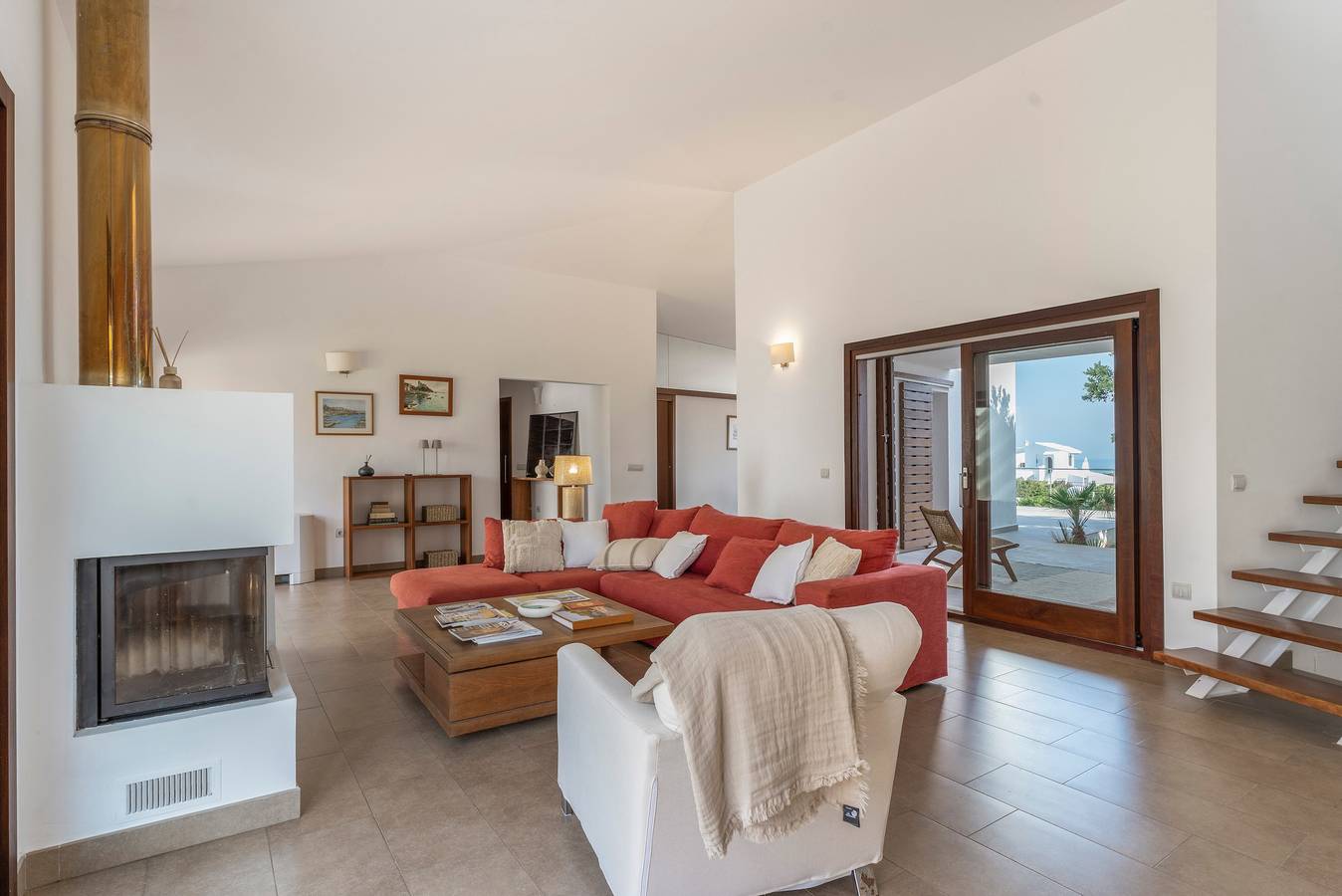 Moderne Villa für 9 Gäste auf den Klippen von Cala Morell, Menorca in Cala Morell, Ciutadella