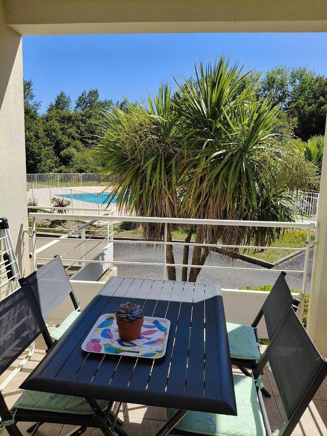 Gîte pour 4 personnes, avec Balcon et Piscine dans Plage du Teven