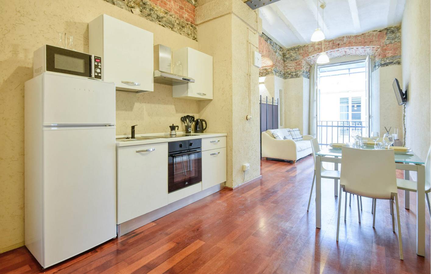 Geheel vakantieappartement, Appartement in Genua met WiFi & AC - 1km van het centrum in Genua (Stad), Genua