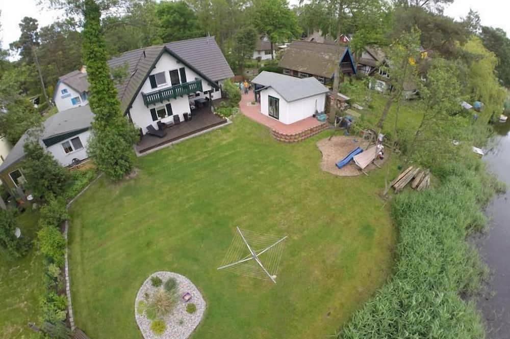 Ganze Wohnung, Kleine gemütliche Ferienwohnung in sehr ruhiger Lage in Ostseebad Prerow, Prerow