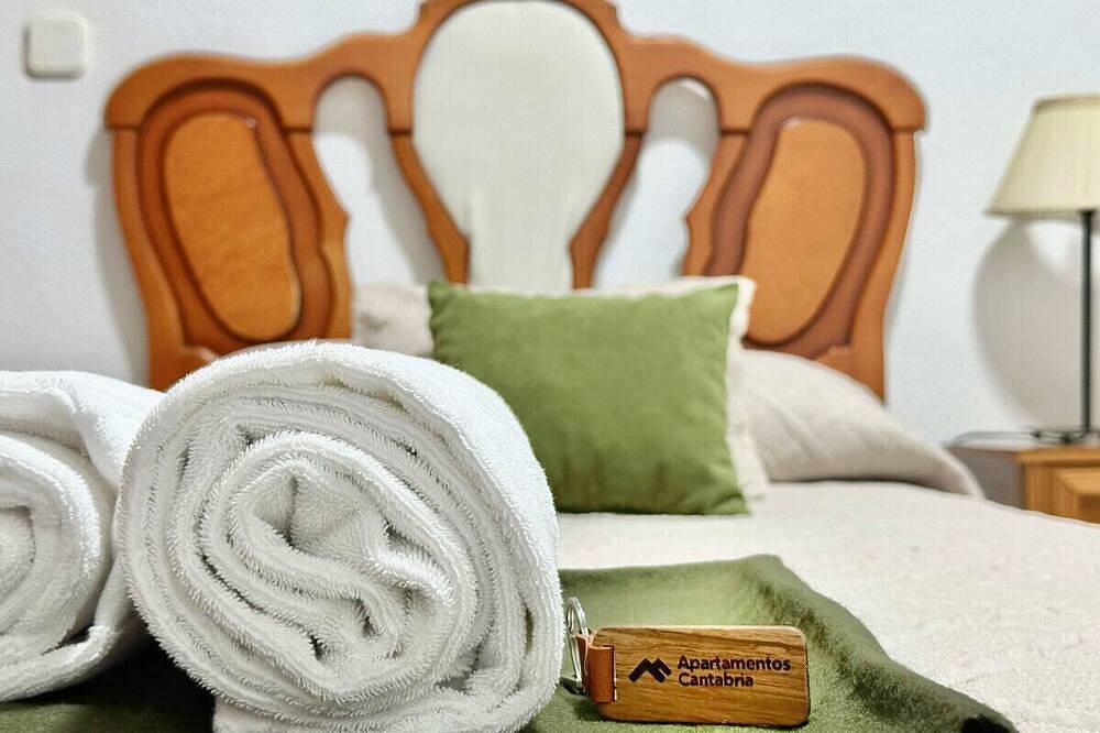 Entire apartment, Apto con terraza y piscina- Costavento 3601 in Santoña, Cantabrian Coast