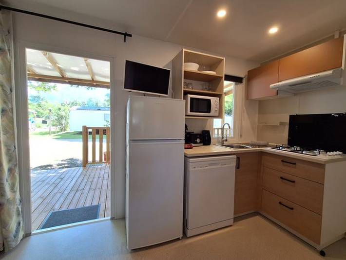 Mobil home pour 6 personnes, avec terrasse, animaux acceptés à Valbonnais - 2