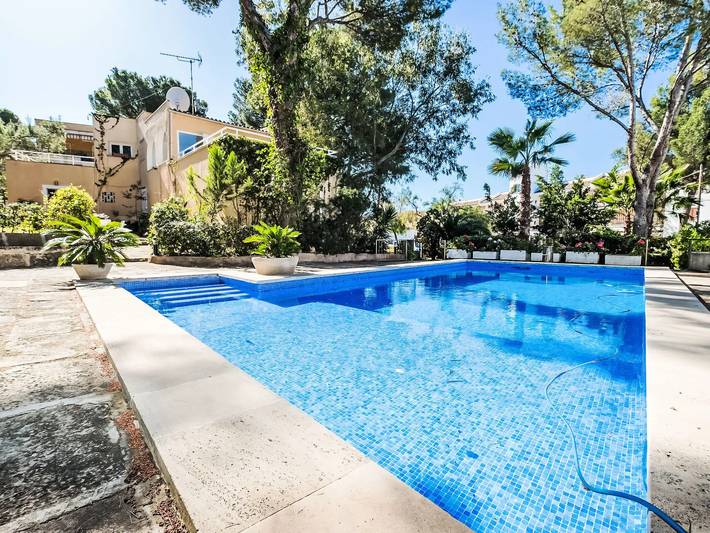 Finca for 8 people, with Balcony and Terrace as well as Garden and Pool in Santa Ponça