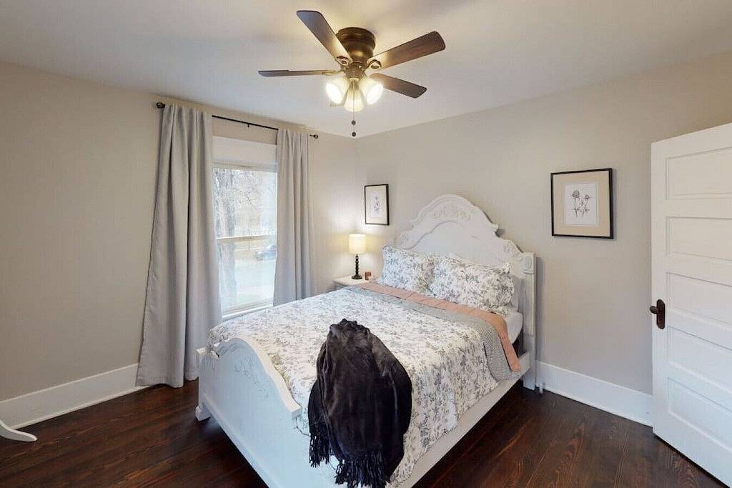 This house is a 6 bedroom(s), 3.5 bathrooms, located in Wichita, Ks. in Wichita, Kansas