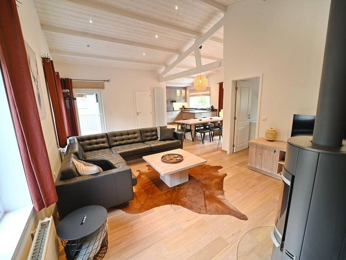 Location de vacances pour 8 personnes, avec terrasse ainsi que sauna et jacuzzi, animaux acceptés dans Barvaux-sur-Ourthe - 3