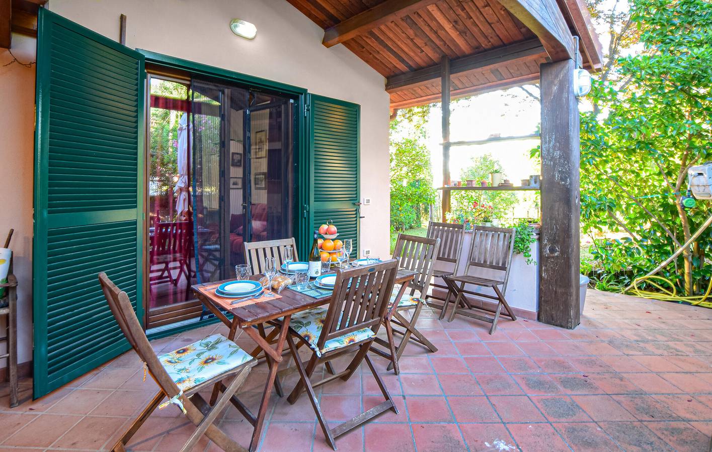 Geheel vakantieappartement, Gezellig appartement met AC, zwembad, parkeerplaats & WiFi in Magliano in Toscana, Provincie Grosseto