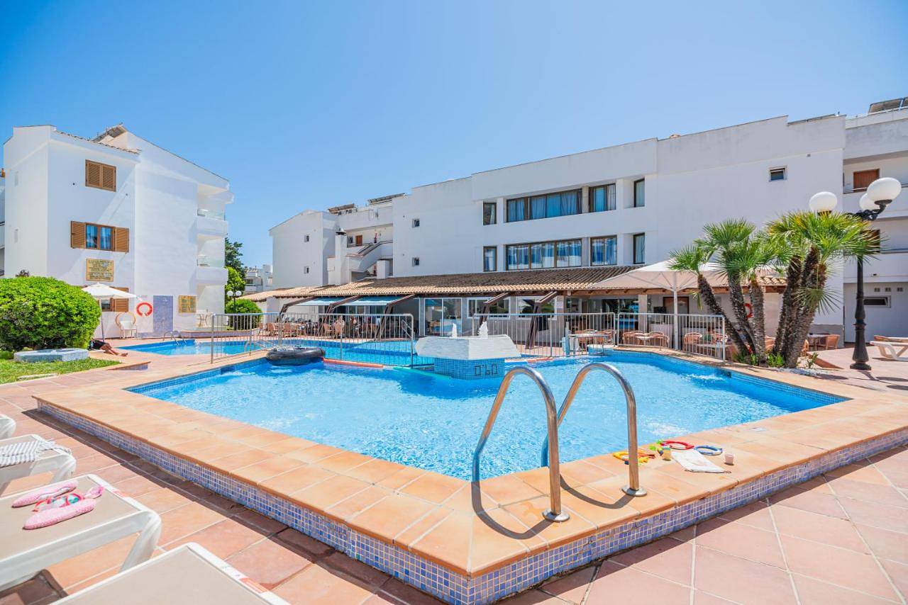 Aparthotel Flora in Port de Pollença, Pollença