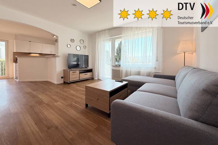Ferienwohnung für 6 Personen, mit Balkon und Garten sowie Seeblick in Gaienhofen